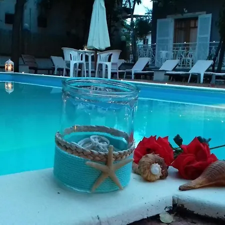 Sun Helios Garden Aparthotel