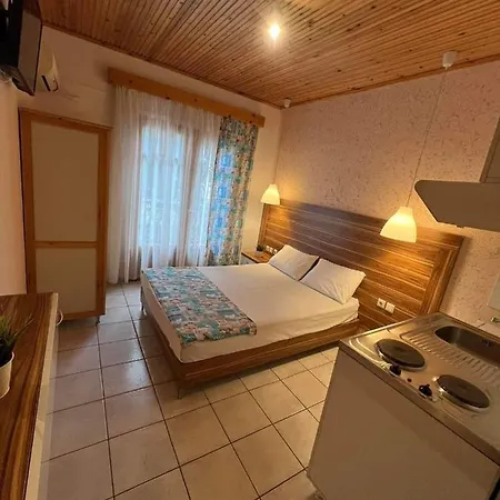 Sun Helios Garden Aparthotel